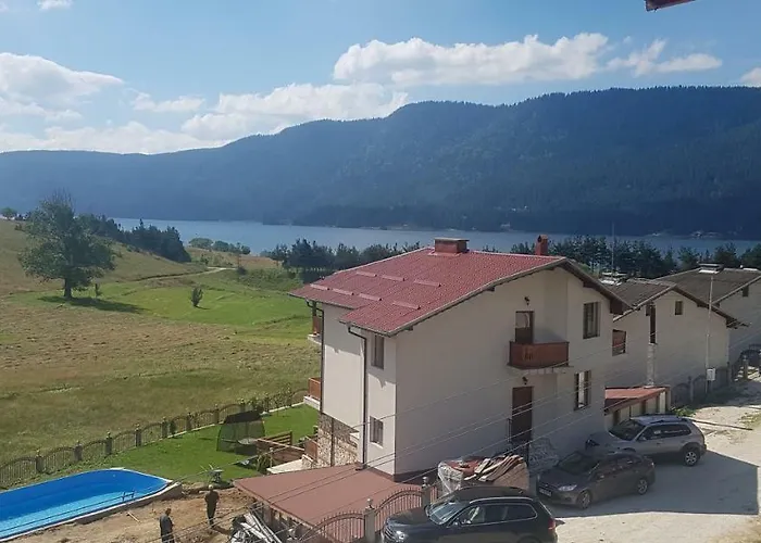 башеви וילה סרניצה